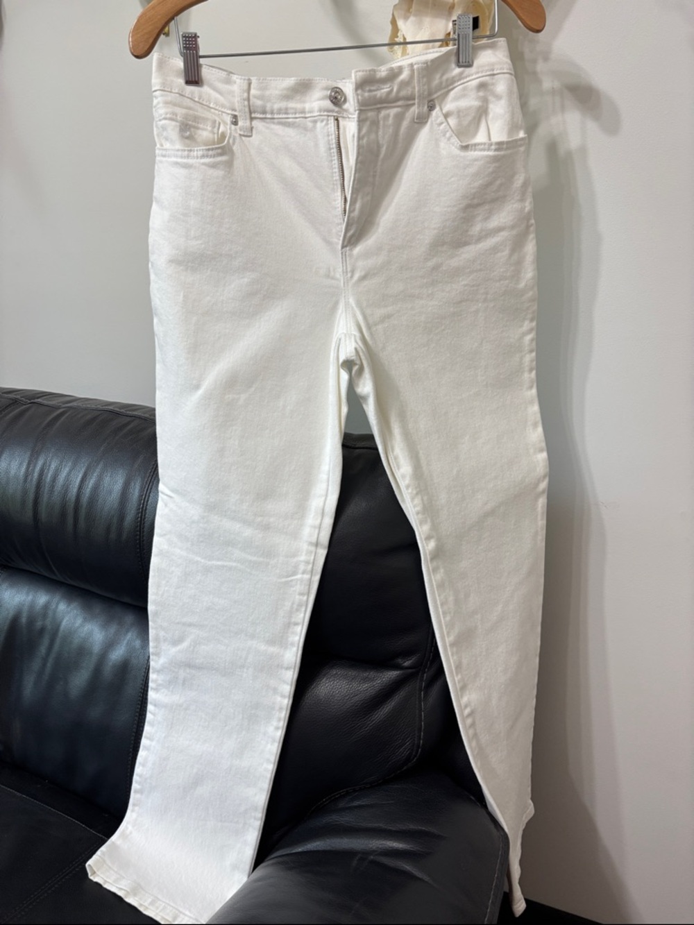 Gloria Vanderbilt White Straight Leg Jeans